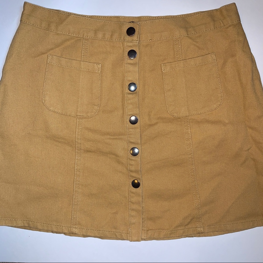 NWOT Button Up Skirt